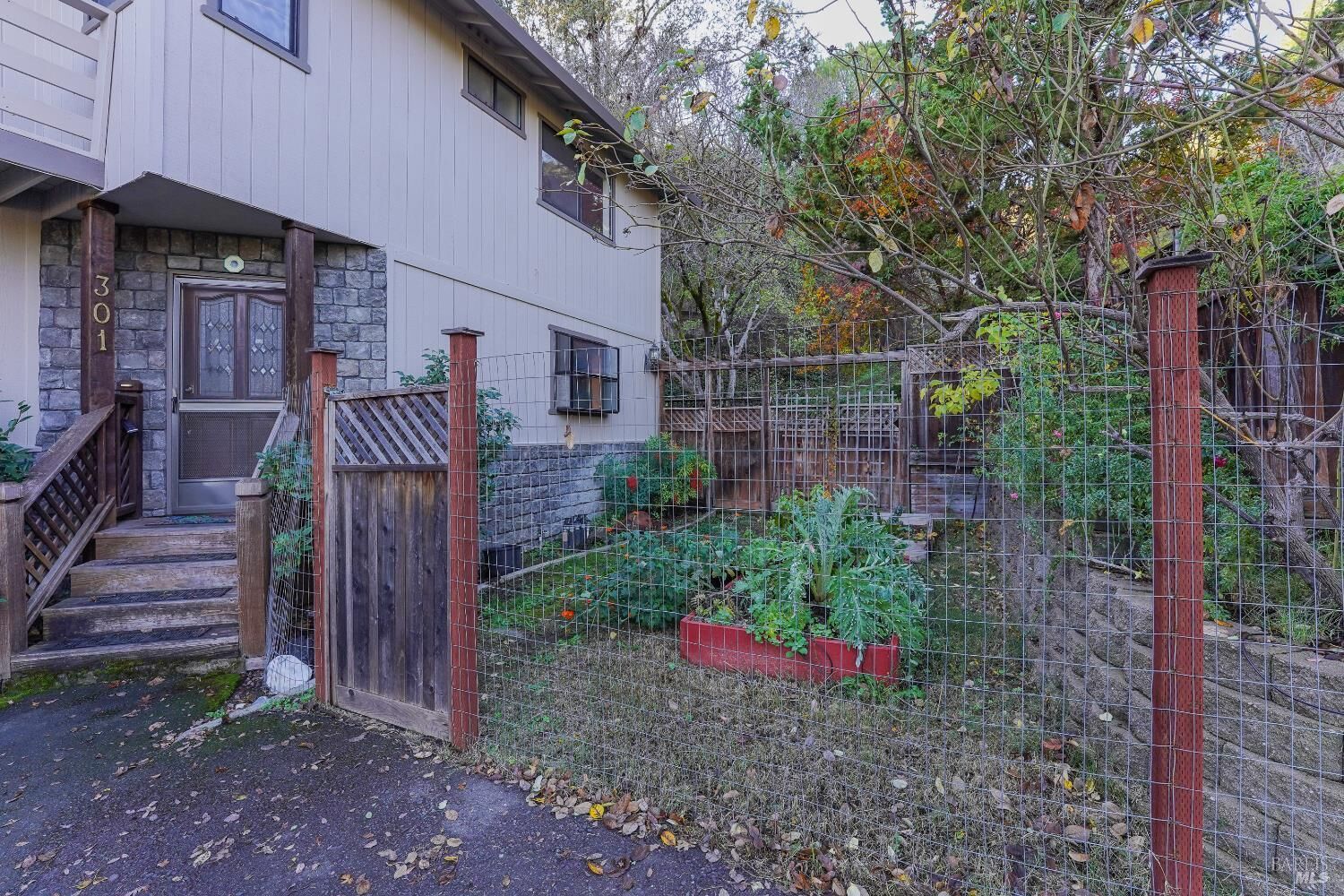 Property Photo:  301 Toyon Road  CA 95482 