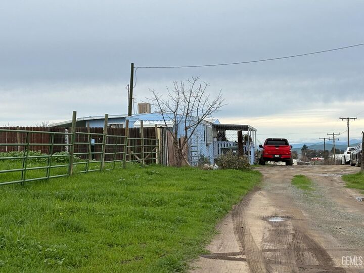 Property Photo:  9081 Road 256  CA 93270 