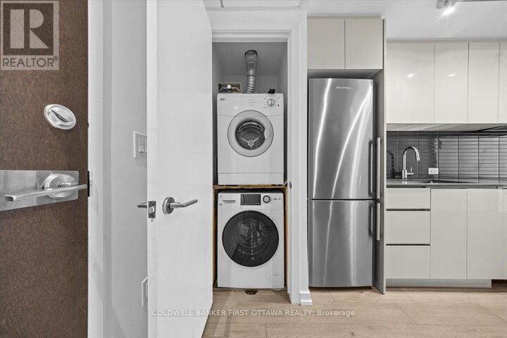 Property Photo:  199 Slater Street 906  ON K1P 0C8 