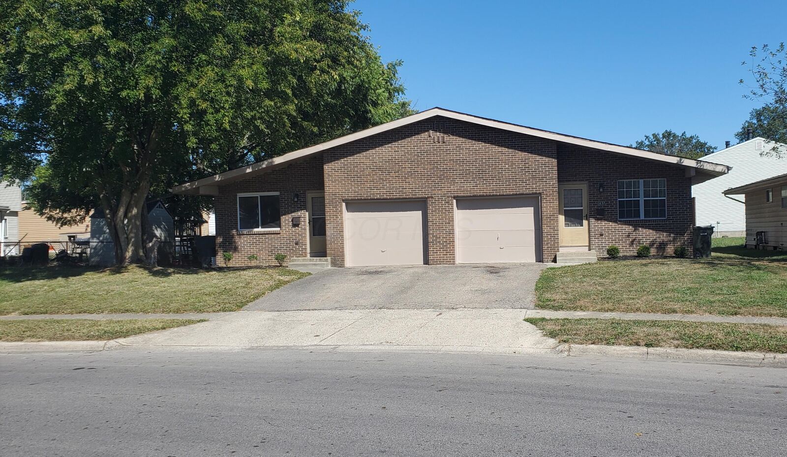 Property Photo:  1637 Nestling Drive  OH 43229 