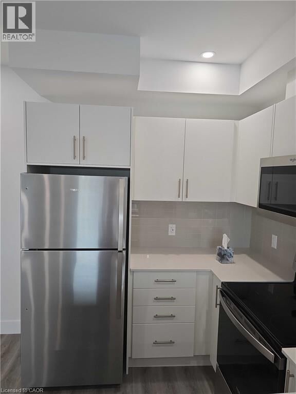 Property Photo:  1000 Lackner Place 608  ON N2A 0L9 