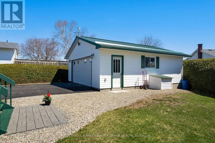 Photo de la propriété:  117 Perth Road  ON K7A 0K3 