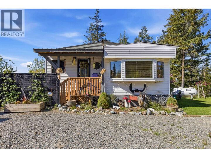 7593 McCauley Road — photo 1