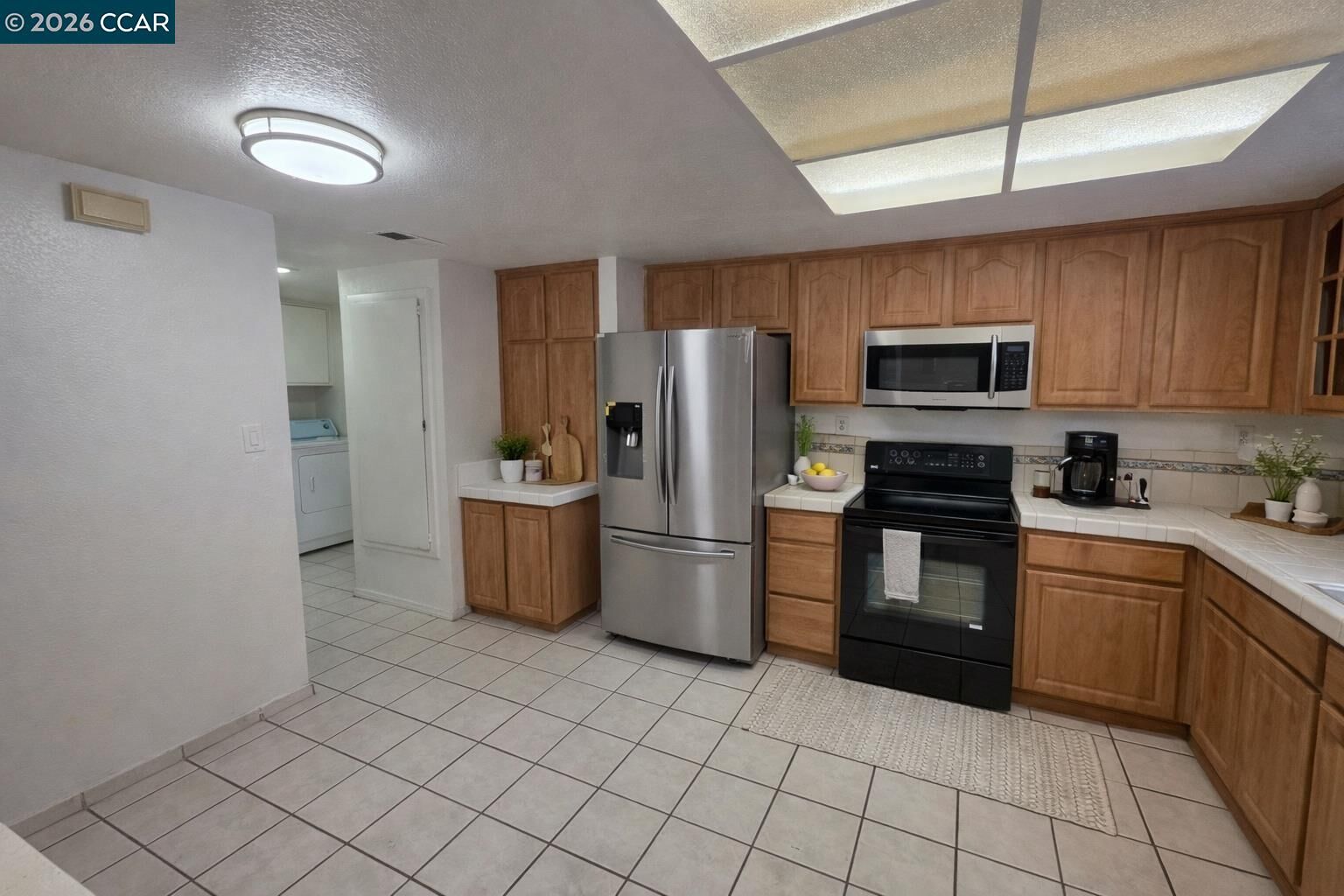 Property Photo:  2581 El Portal Dr C  CA 94806 