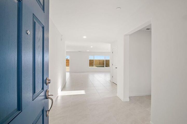 Property Photo:  2163 S Terry Avenue  CA 93725 