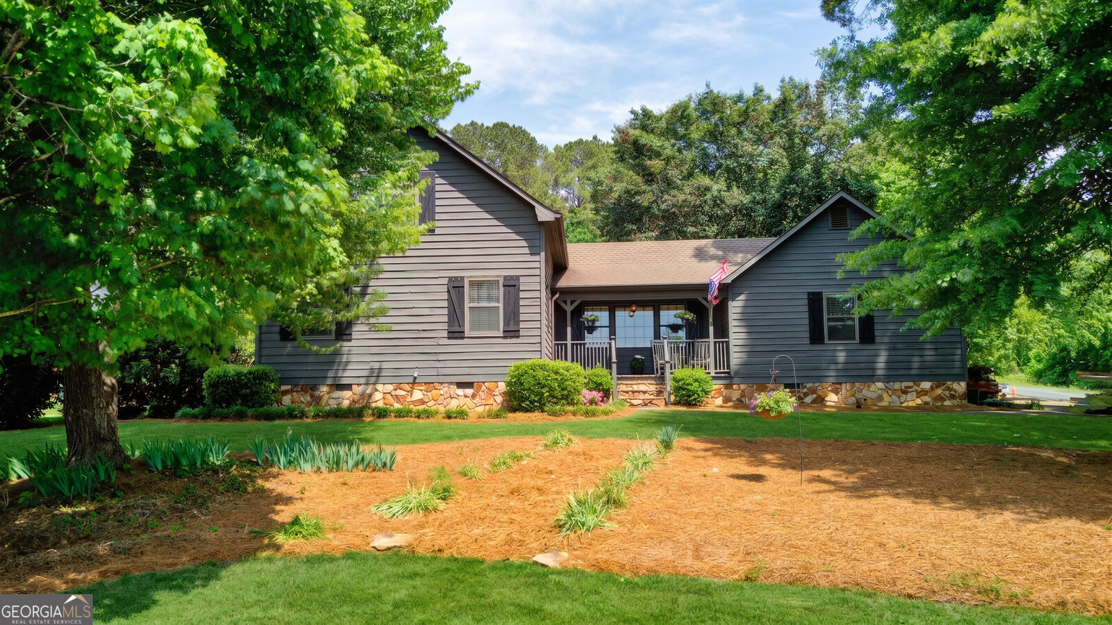 Property Photo:  2 Maplewood Square SE  GA 30161 