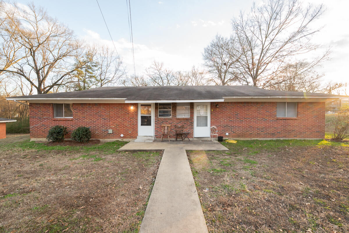 Property Photo:  329/331 Santa Anita Dr.  MS 39759 