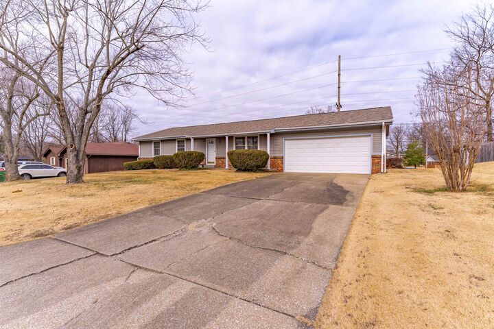 Property Photo:  929 Larkspur Court  KY 42420 