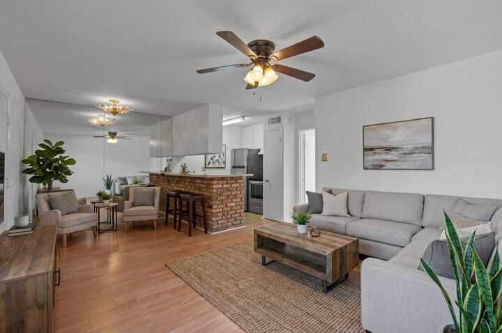 Property Photo:  1849 Marshall Street 9  TX 77098 