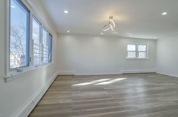 Property Photo:  157 Neptune Ave #2  NJ 07305 