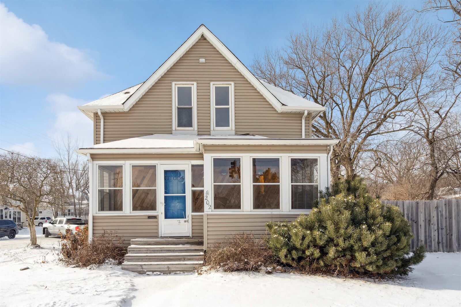 Property Photo: 202 N Frederick Ave IA 50662