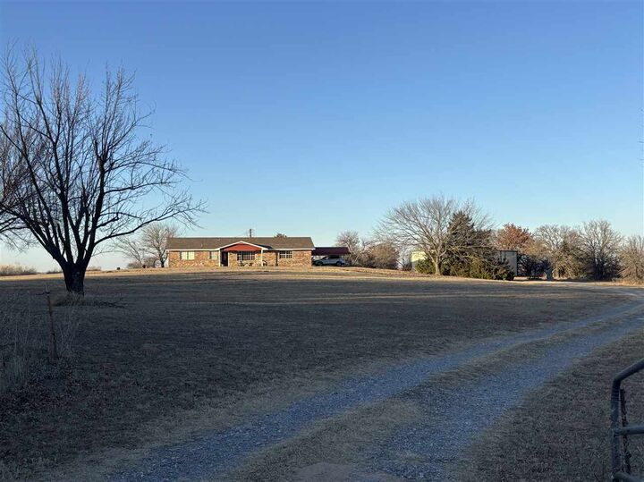 Property Photo:  324 County Rd 1530  OK 73082 