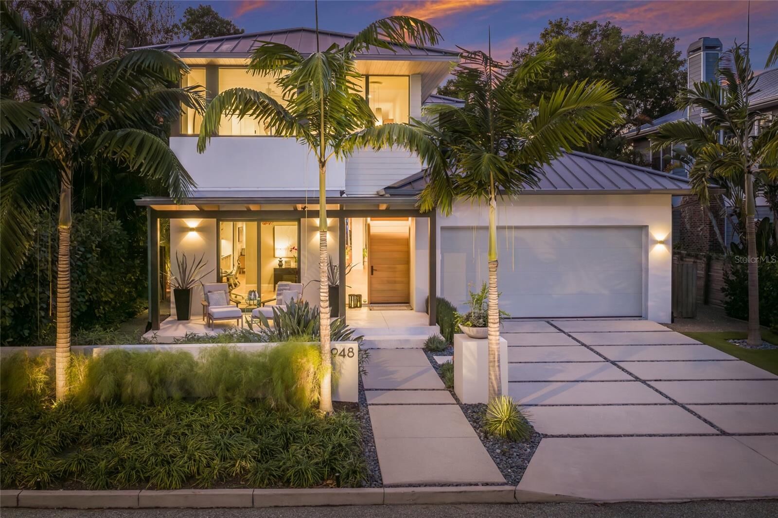 Property Photo: 948 Citrus Avenue FL 34236