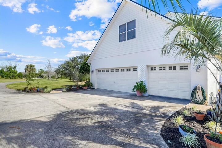 Property Photo:  14100 Hunters Trace Lane  FL 34715 