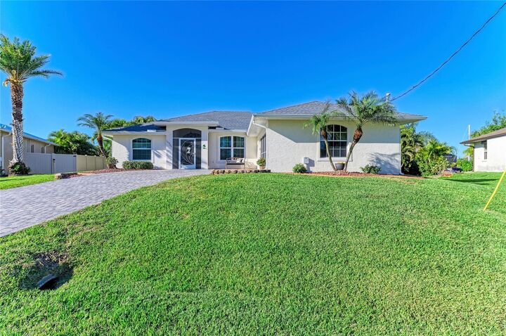 Property Photo:  14968 Lyneburg Avenue  FL 33981 