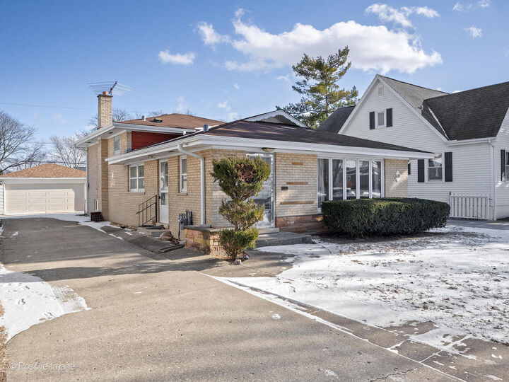 Property Photo:  5311 S Ashland Avenue  IL 60525 