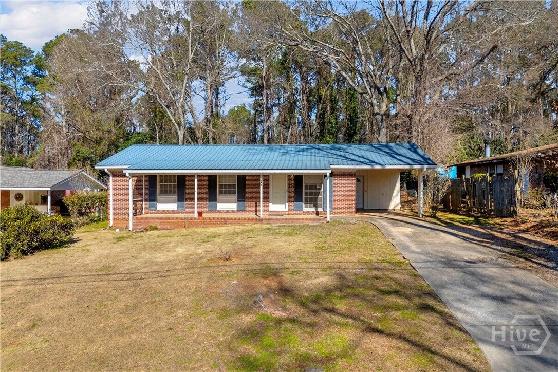 Property Photo: 342 Knottingham Drive GA 30606