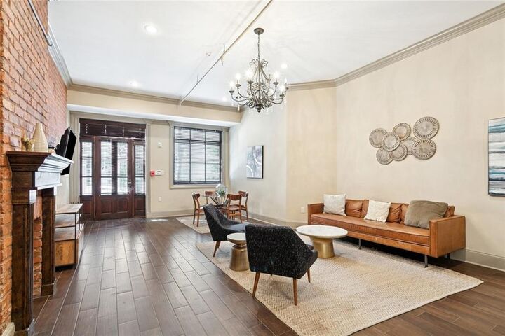 Property Photo:  431/433 Gravier Street  LA 70130 