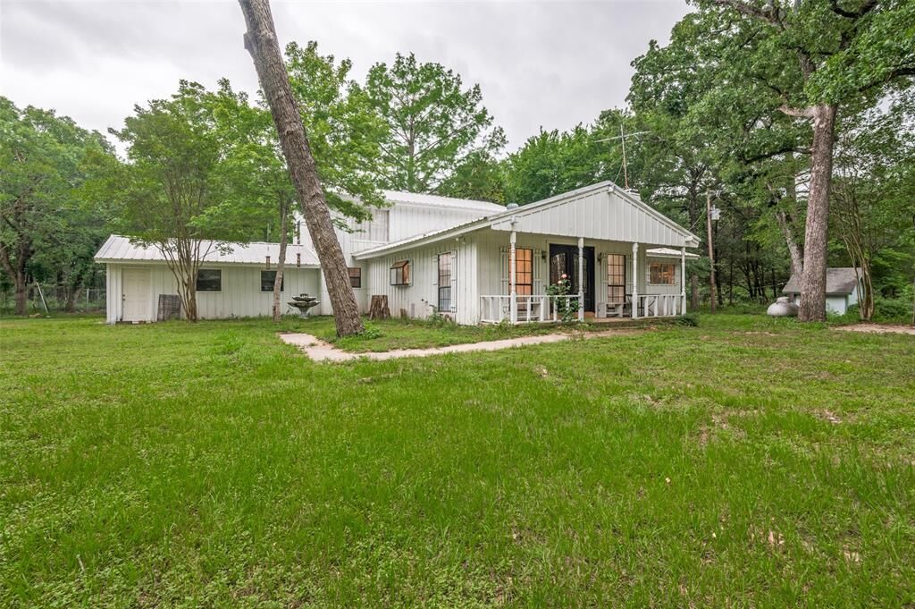 Property Photo:  606 Quiram Lane  TX 75143 