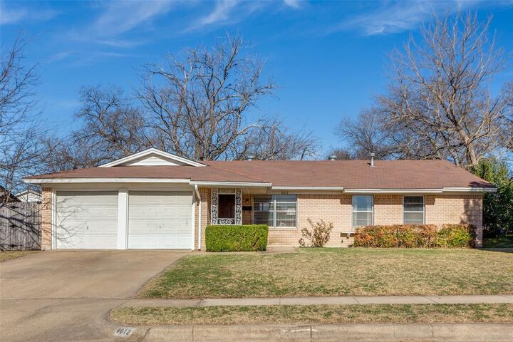 Property Photo: 8612 Bangor Drive TX 76116