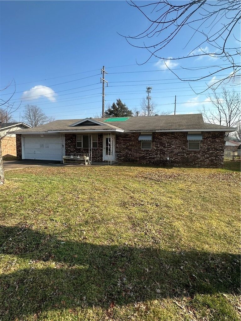 Property Photo:  903 White Road  AR 72762 