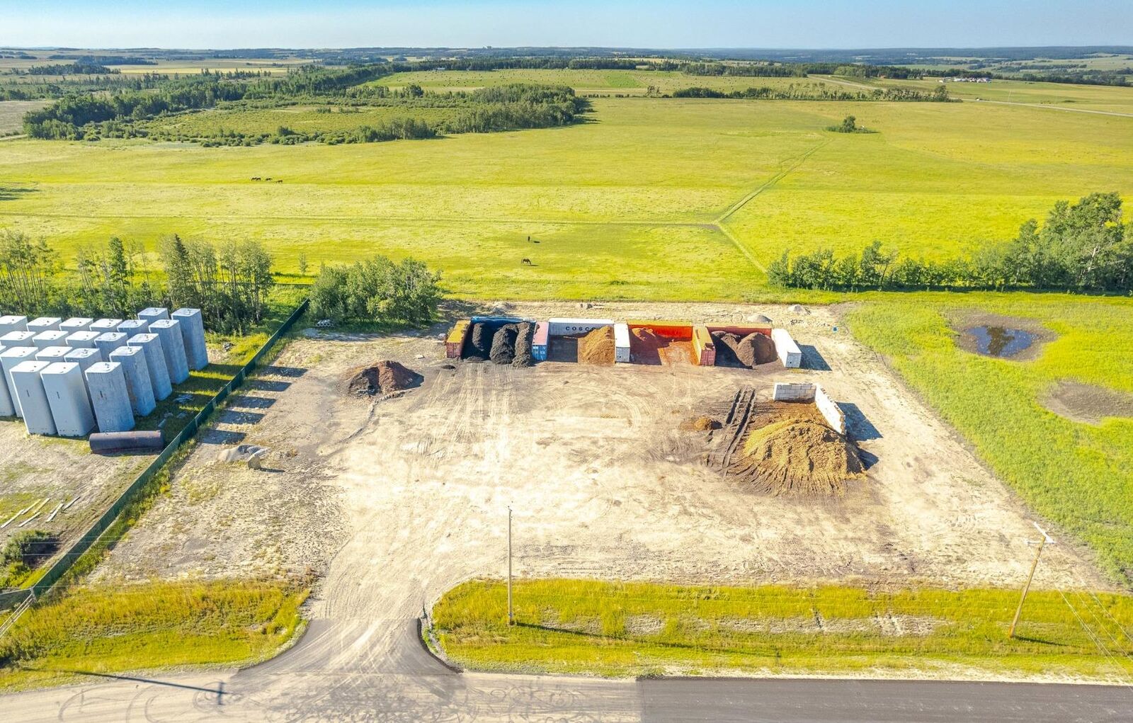 Property Photo:  #119-32532 Rr42  AB T0M 1X0 