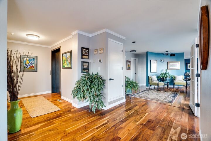 Property Photo:  35  Broadway 1  WA 98402 