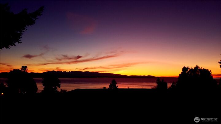 Property Photo:  16342 Resi  72nd Avenue W  WA 98026 