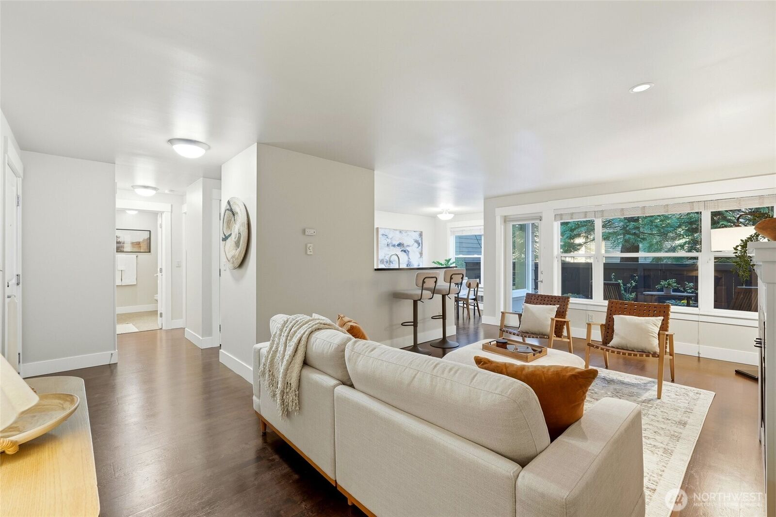 Property Photo:  22910  90th Avenue W D105  WA 98026 