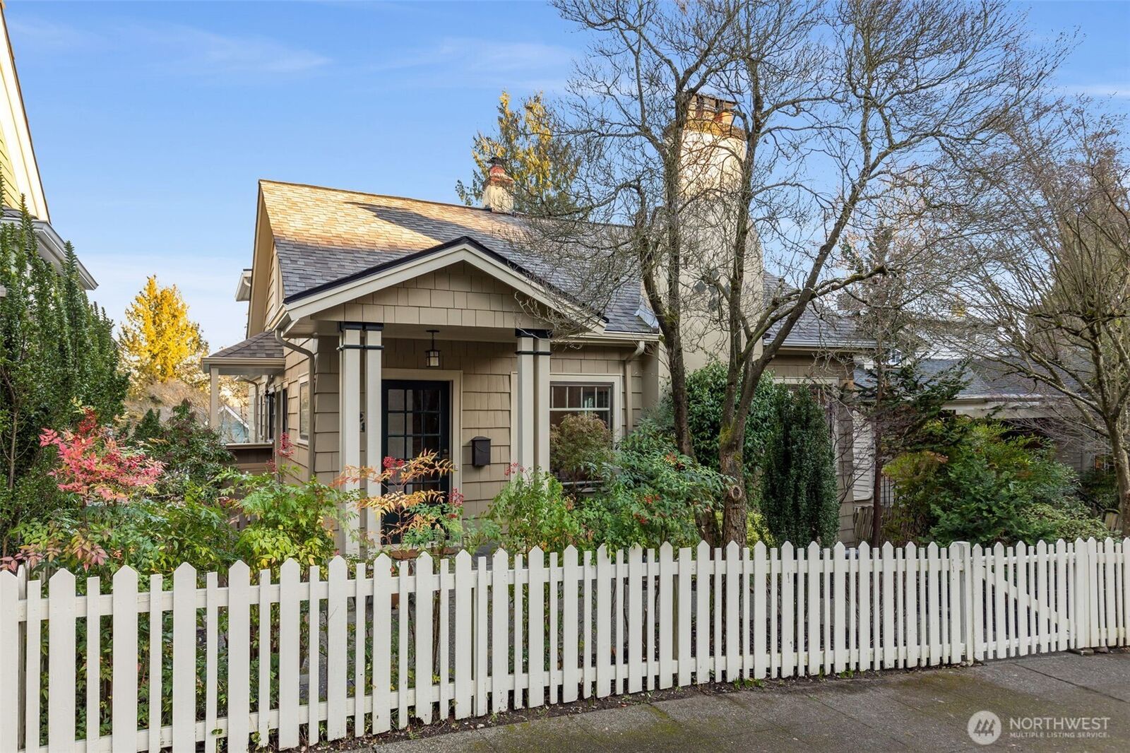 Property Photo:  1828 NE Ravenna Boulevard  WA 98105 