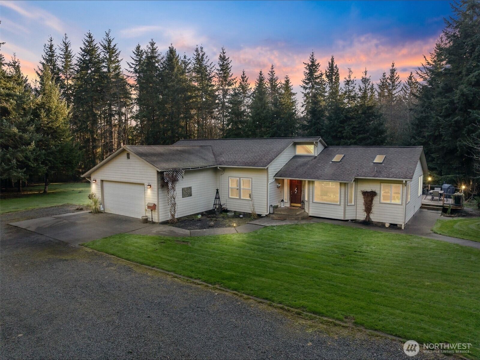 Property Photo:  123  Cherry Ln.  WA 98532 