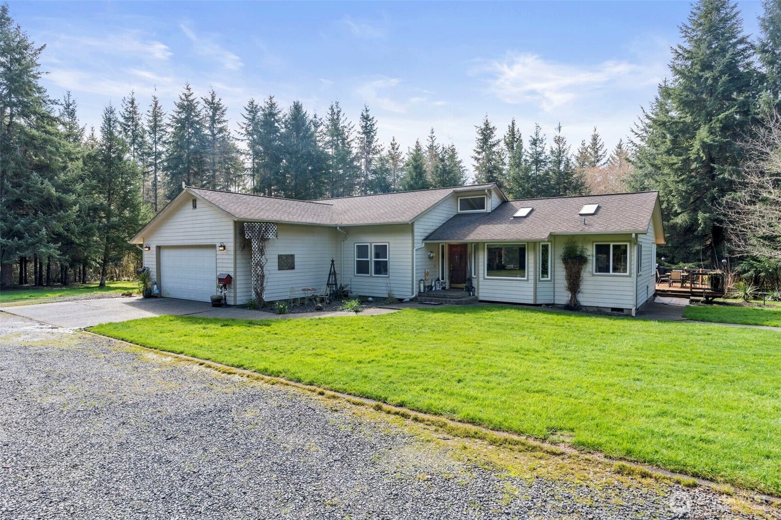 Property Photo:  123  Cherry Ln.  WA 98532 