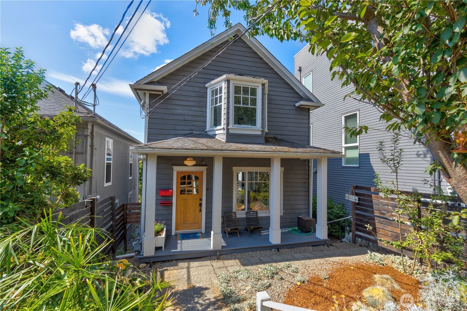 Property Photo: 2247 14th Avenue W WA 98119