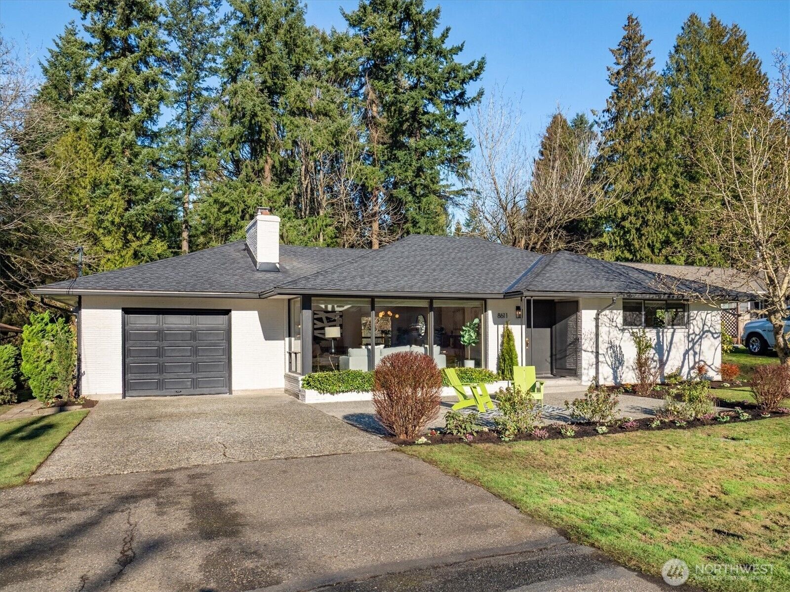 Property Photo: 8611 Holly Lane WA 98026