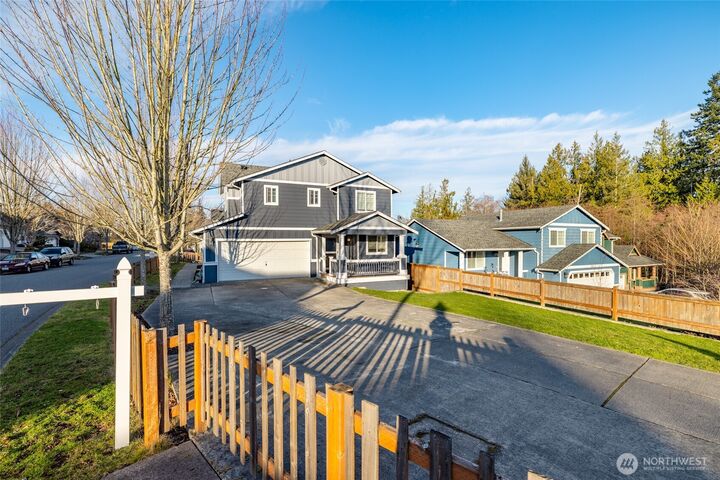 Property Photo:  250  Dallas Street  WA 98274 
