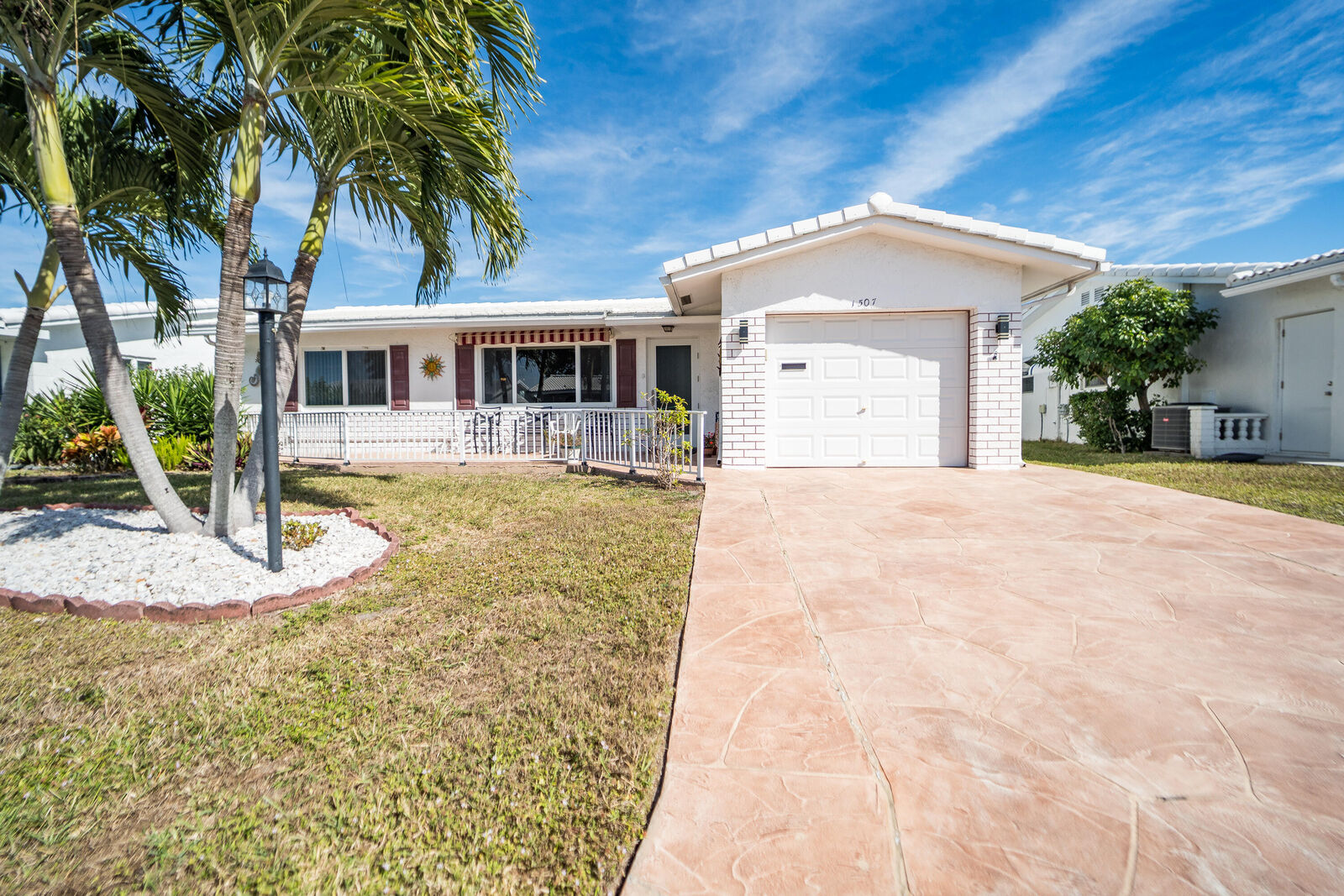 Property Photo:  1507 Alfred Drive  FL 33426 
