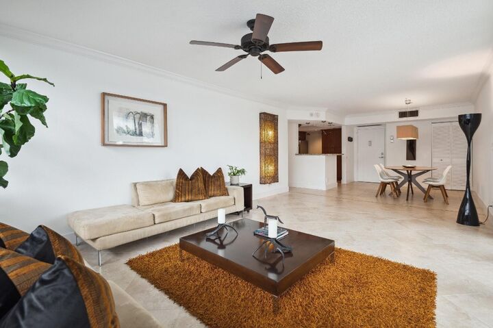 Property Photo:  1170 N Federal Highway 311  FL 33304 