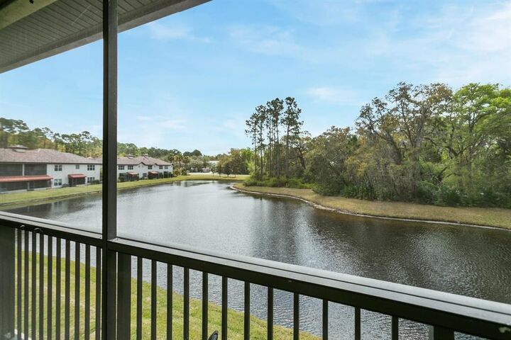 Property Photo: 121 Grand Ravine Dr FL 32086