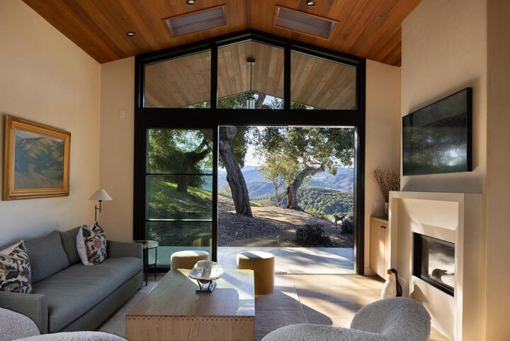 Property Photo:  71 Este Canada  CA 93923 