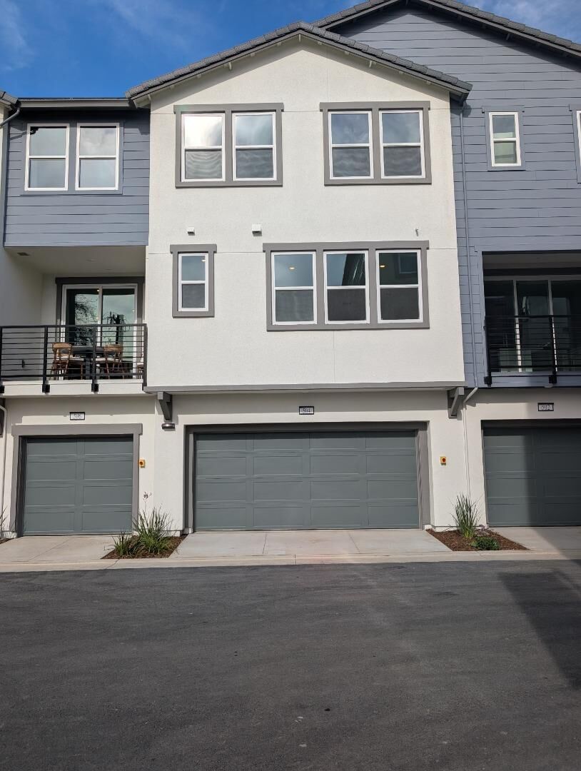 Property Photo:  291 Wagon Way 28-02 - Plan 6  CA 95008 