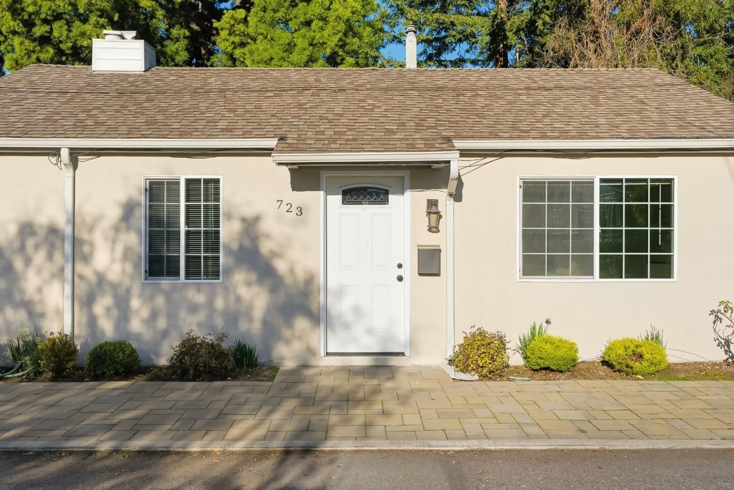 Property Photo:  717 & 723 Ellsworth Place  CA 94306 