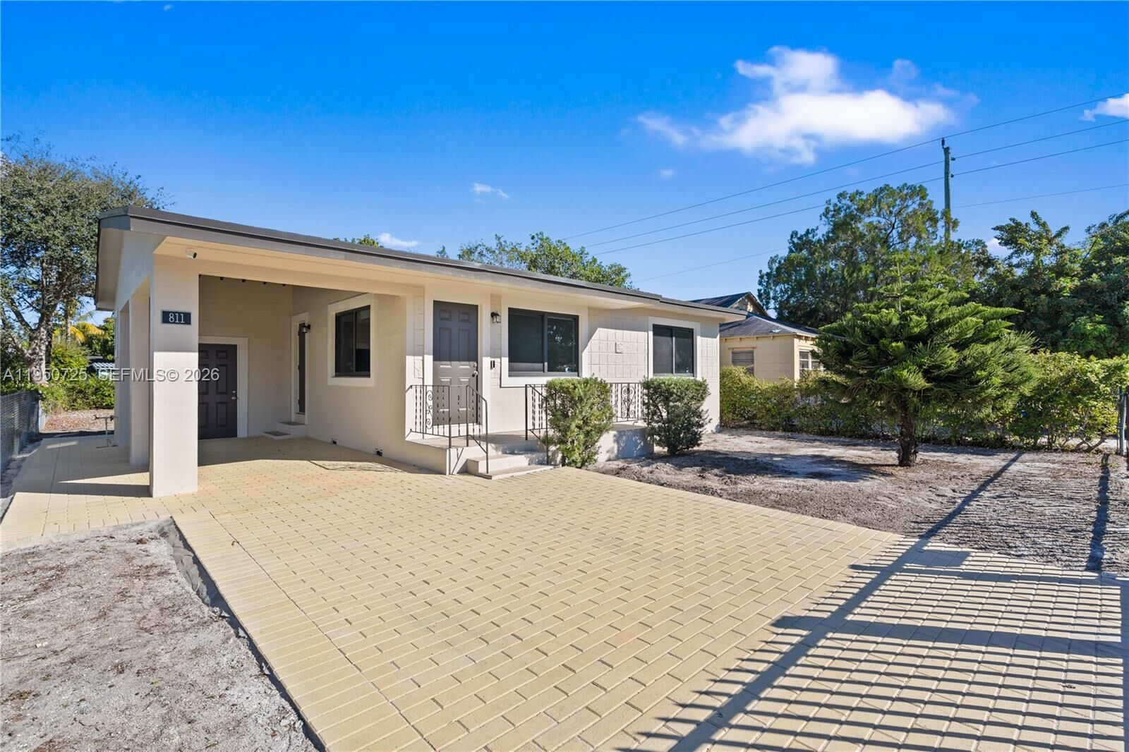 Property Photo:  811 NW 115th St  FL 33168 