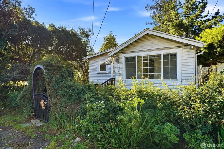 Property Photo:  6391 Hillmont Drive  CA 94605 