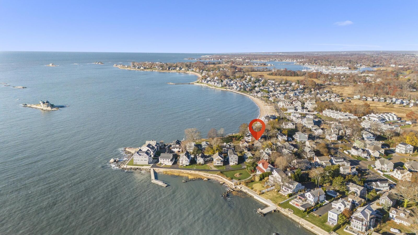 Property Photo:  2 West Haycock Point Road  CT 06405 