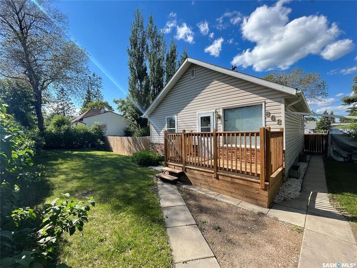 Property Photo: 325 15th Street W SK S6V 4A2