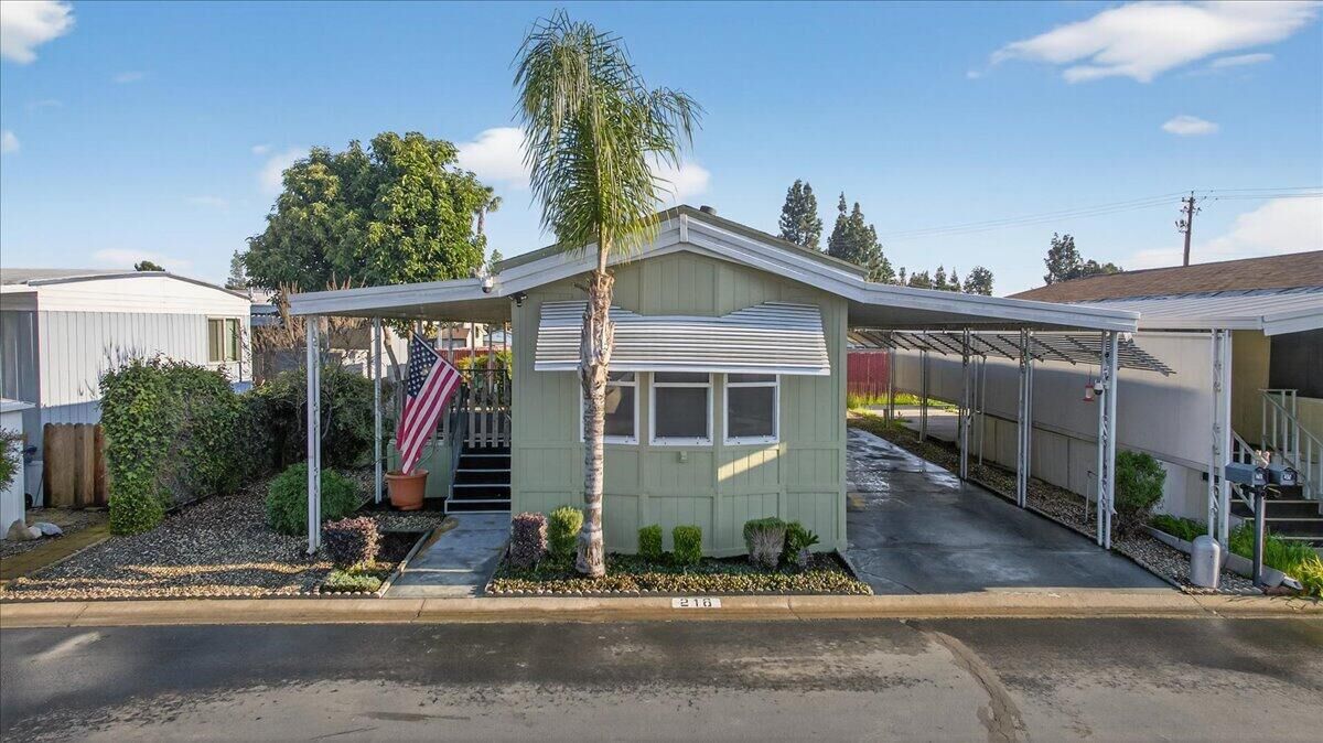 Property Photo:  1001 Sylmar Avenue 216  CA 93612 
