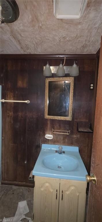 Property Photo:  4372 Oak Ridge Drive  NC 27105 