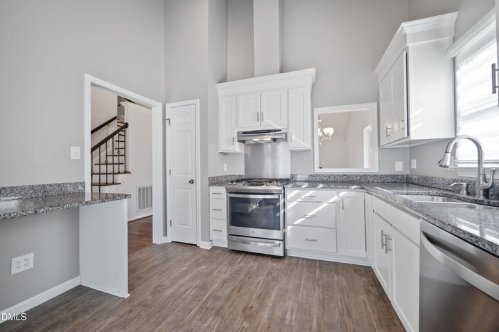 Property Photo:  1117 Oakside Court  NC 27609 