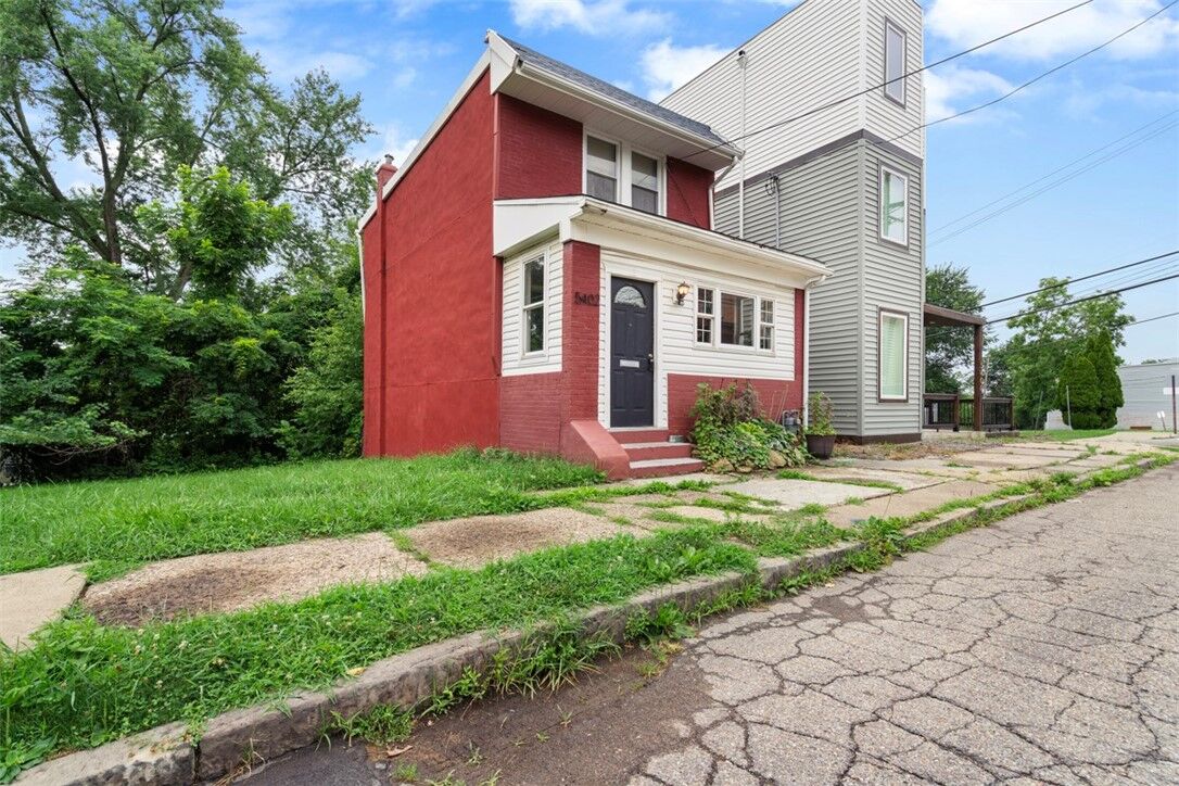 Property Photo: 5402 Kincaid St PA 15206