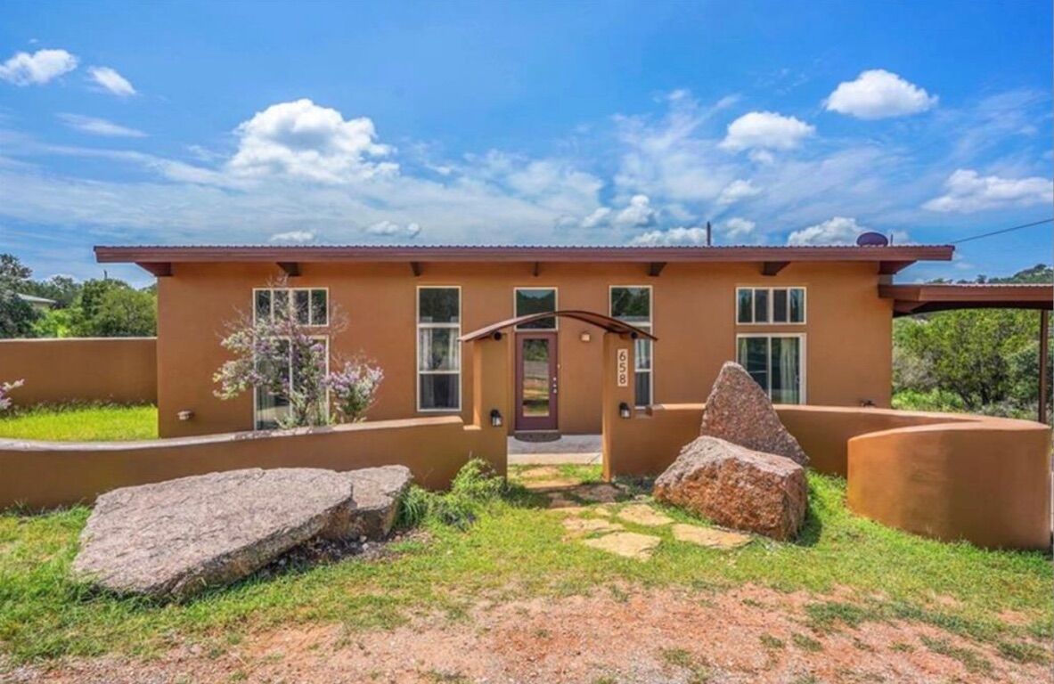 Property Photo: 658 Maple Lane TX 78657